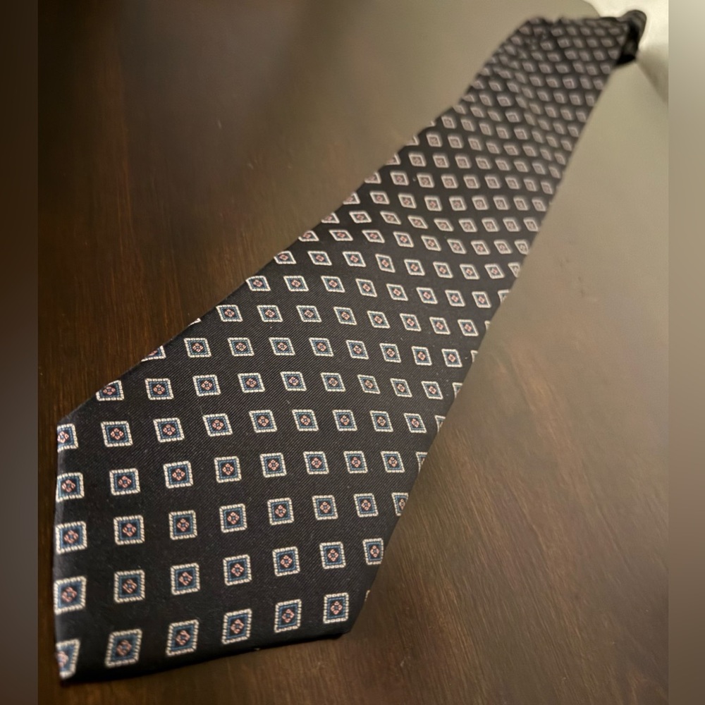 Mallory & Church London Navy Patterned Silk Tie | Elegant Geometric Necktie - Picture 2 of 3
